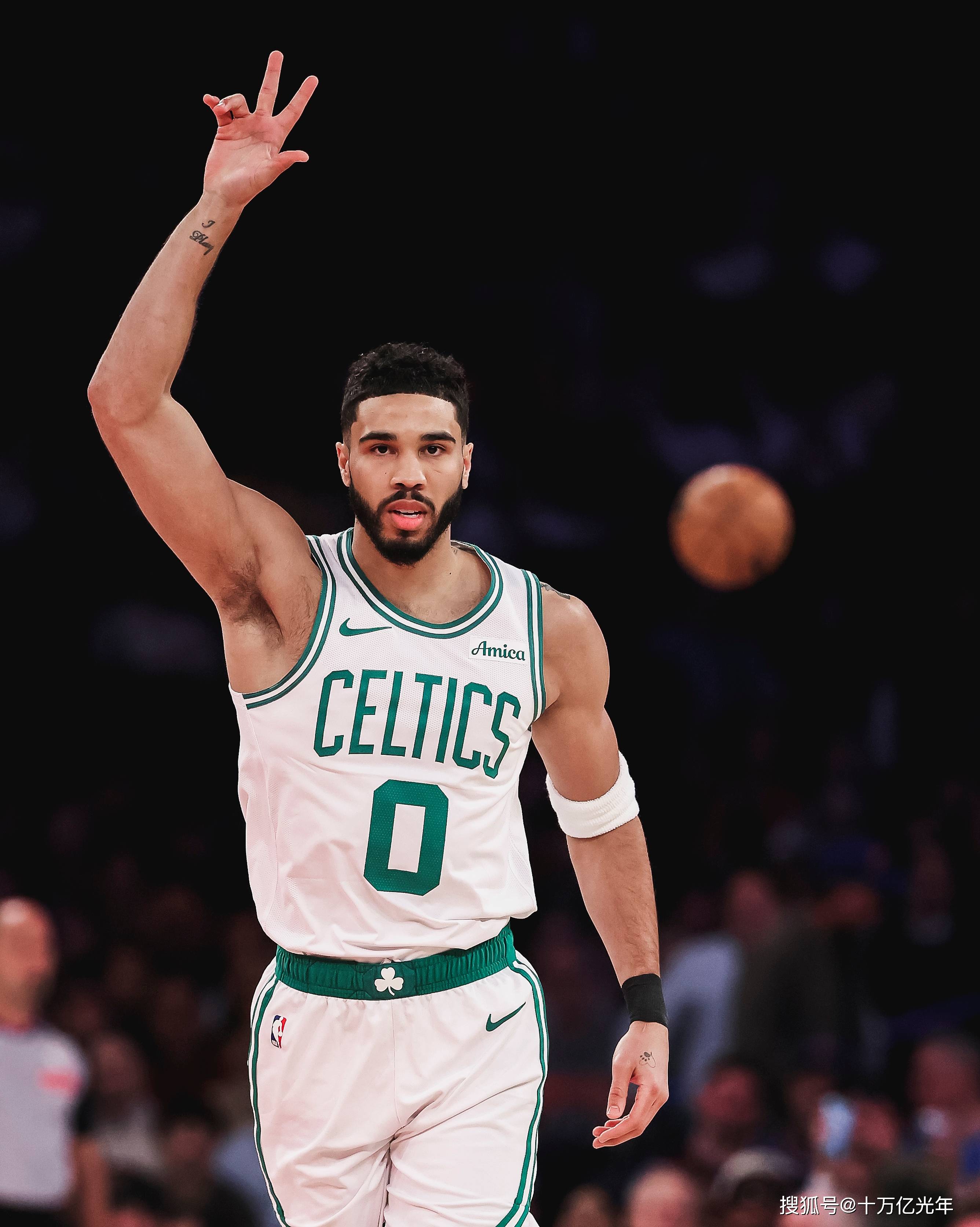 Yabo-塔图姆迎来十赛季出色发挥，尤文图斯观众热烈欢呼！气势如虹延续的简单介绍-Yabo